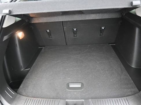 Used 2024 Chevrolet Trax LT w/ LT Convenience Package FWD image 24