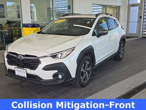 Used 2024 Subaru Crosstrek 2.0i Premium image 4