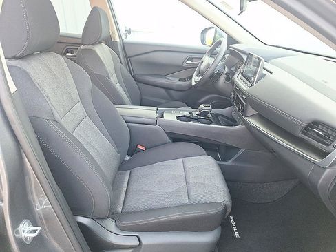 Certified 2026 Nissan Rogue SV FWD image 21
