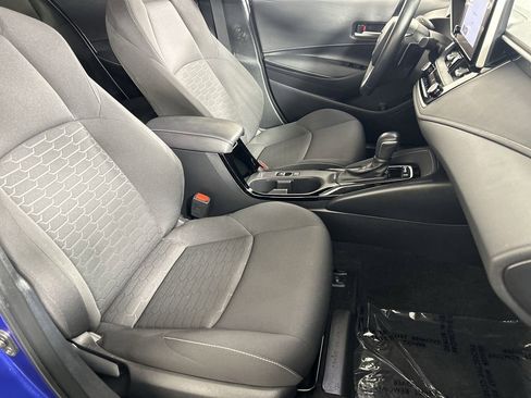 Used 2025 Toyota Corolla SE w/ SE Package image 26