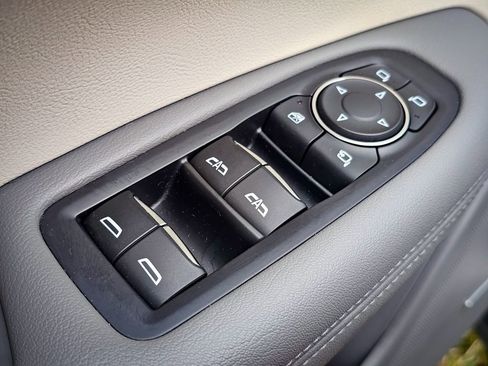 Used 2021 Cadillac XT6 Premium Luxury w/ LPO, Floor Liner Package image 12