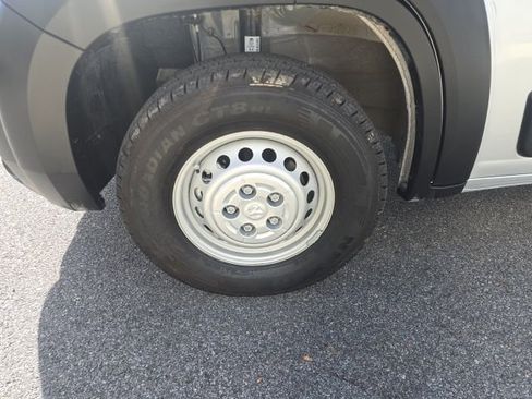 Used 2025 RAM ProMaster 1500 w/ Convenience Group image 8