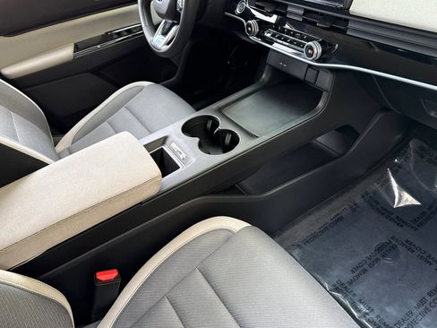 Used 2024 Honda Prologue EX image 32