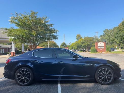 Used 2019 Maserati Ghibli S GranLusso RWD image 6
