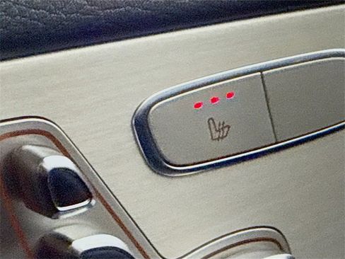 Used 2021 Mercedes-Benz GLC 300 4MATIC Coupe image 23