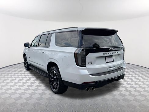 Used 2025 Chevrolet Suburban RST w/ Comfort Package AWD/4WD image 7