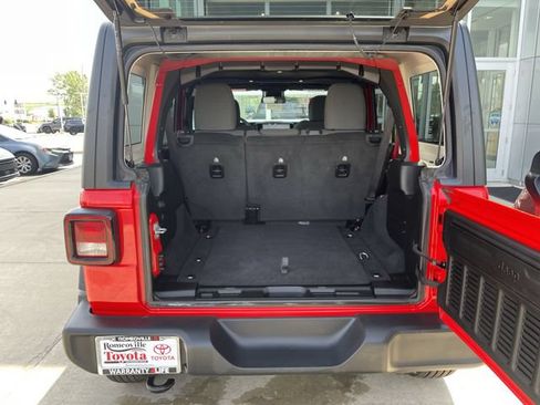 Used 2025 Jeep Wrangler Unlimited Sport AWD/4WD image 33