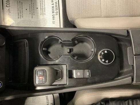Used 2023 Nissan Rogue SV AWD/4WD image 20