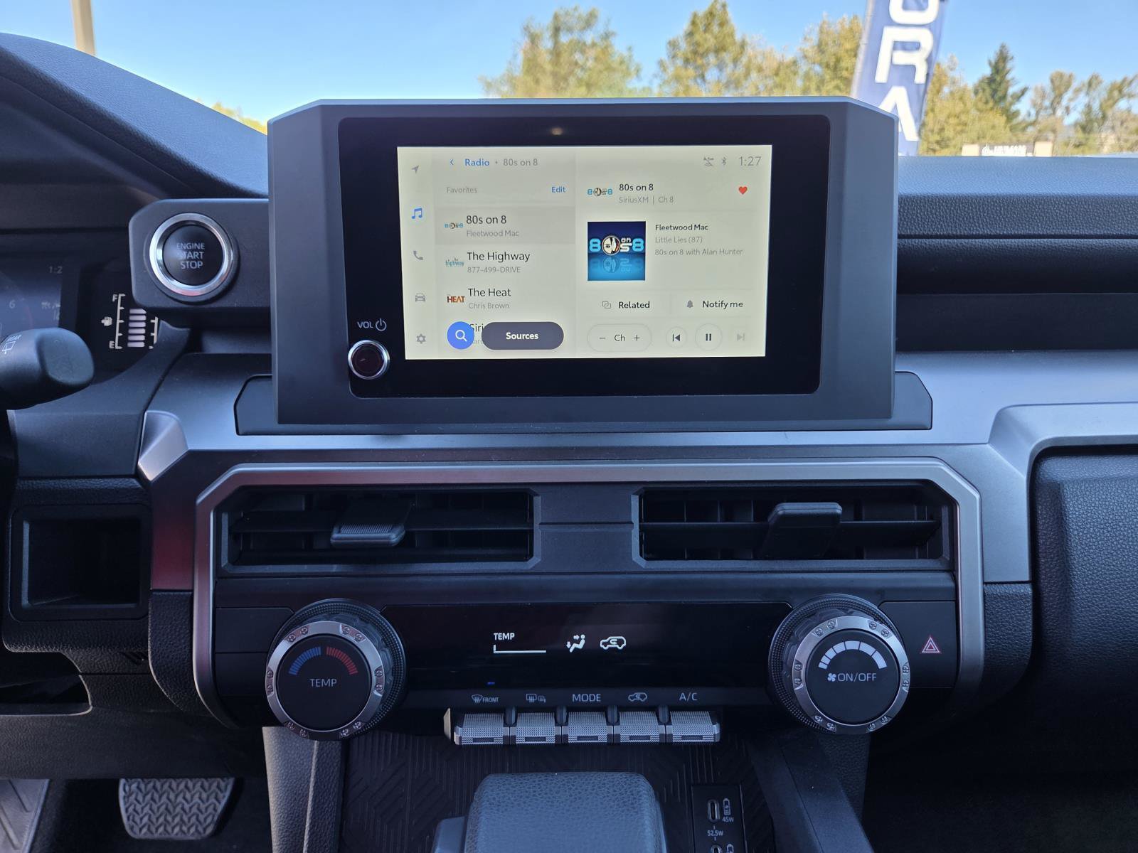 Used 2025 Toyota 4Runner SR5 AWD/4WD image 25