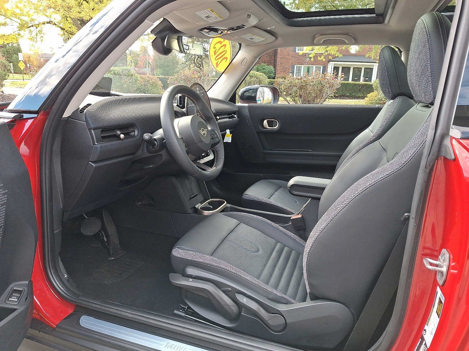 Used 2025 MINI Cooper S FWD image 13