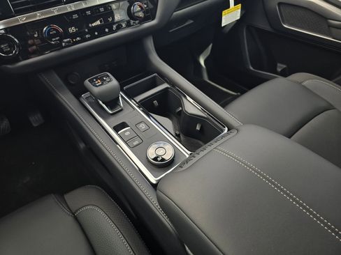 New 2026 Nissan Pathfinder SL AWD/4WD image 17