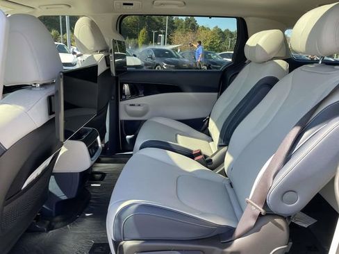 New 2026 Kia Carnival SX Prestige image 23