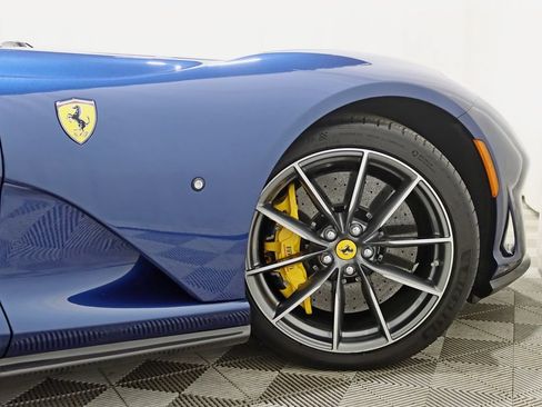 Used 2021 Ferrari 812 GTS RWD image 18