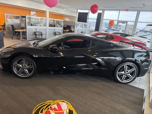 New 2026 Chevrolet Corvette Stingray Convertible w/ Z51 Performance Package image 2