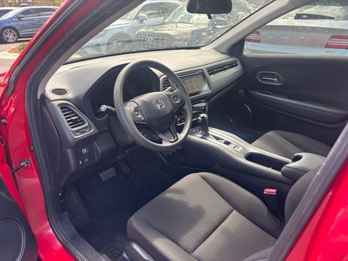 Used 2017 Honda HR-V EX image 8