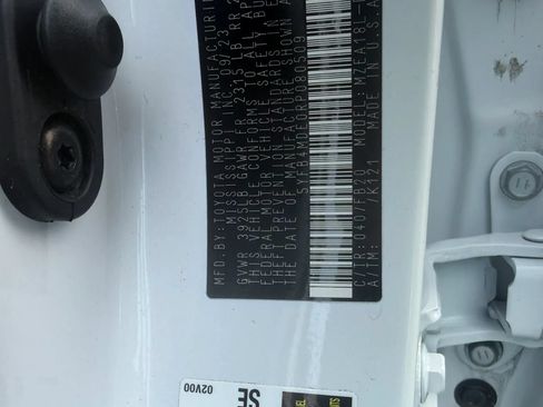 Used 2024 Toyota Corolla LE FWD image 31