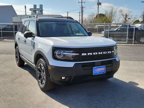 New 2026 Ford Bronco Sport Outer Banks w/ Outer Banks Tech Package+ image 2