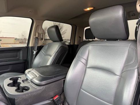 Used 2019 RAM 2500 Tradesman w/ Safety Group image 31