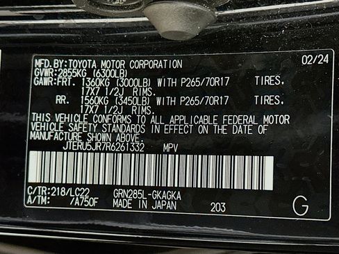 Used 2024 Toyota 4Runner TRD Off-Road Premium image 12