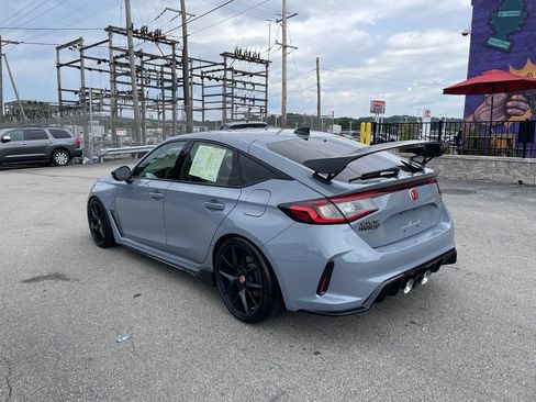 Used 2025 Honda Civic Type R image 3