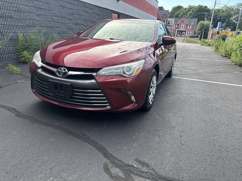 Used 2016 Toyota Camry LE FWD image 20