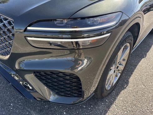 Used 2025 Genesis GV70 3.5T Sport image 9