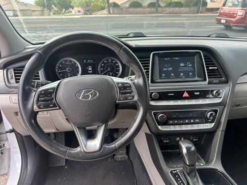 Used 2018 Hyundai Sonata Limited FWD image 12