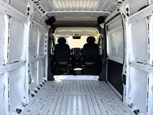 Used 2023 RAM ProMaster 2500 w/ Safety Group (A) FWD image 16