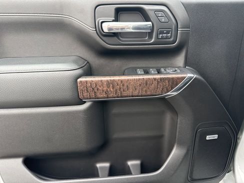 Used 2023 GMC Sierra 3500 Denali w/ Denali Ultimate Package image 23