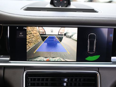 Used 2018 Porsche Panamera 4 AWD/4WD image 42