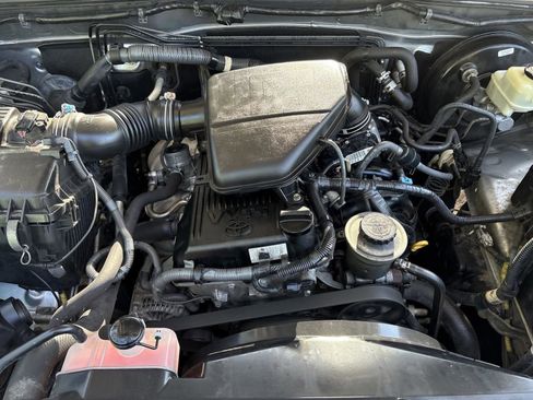 Used 2015 Toyota Tacoma PreRunner w/ Convenience Package RWD image 21