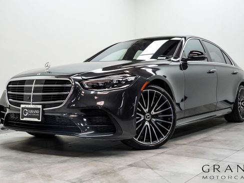 Used 2022 Mercedes-Benz S 500 4MATIC w/ AMG Line Package image 1