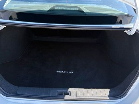 Used 2024 Nissan Sentra SR FWD image 5