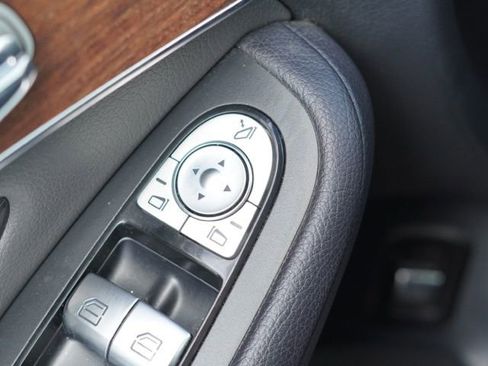 Used 2020 Mercedes-Benz GLC 300 image 40
