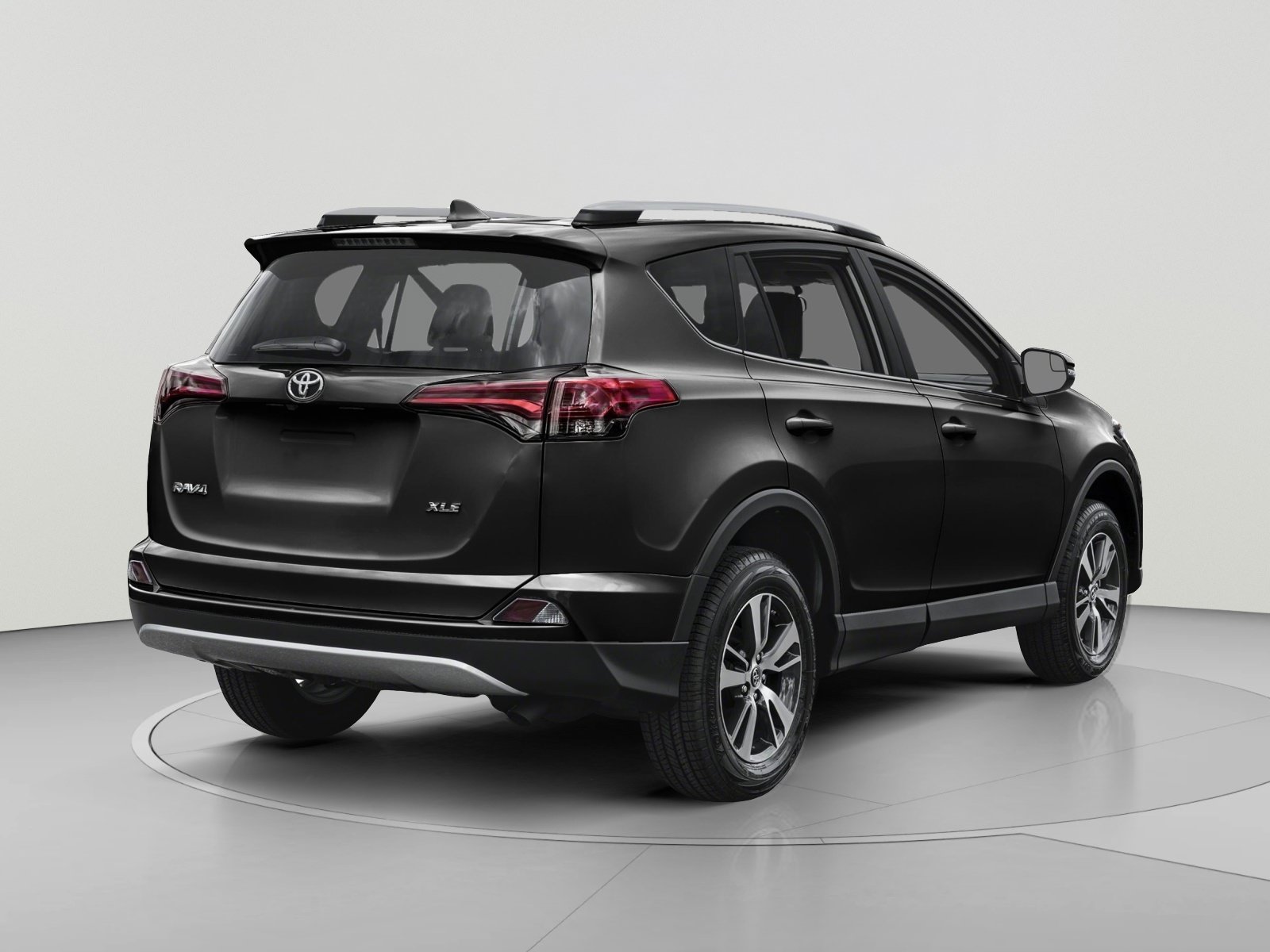 Used 2016 Toyota RAV4 XLE AWD/4WD image 2