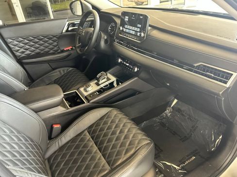 Used 2022 Mitsubishi Outlander SEL AWD/4WD image 24