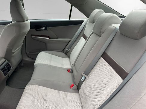 Used 2012 Toyota Camry XLE FWD image 12
