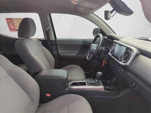 Used 2022 Toyota Tacoma SR5 RWD image 25