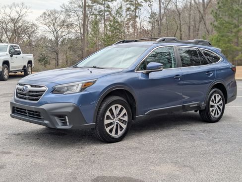 Used 2022 Subaru Outback Premium image 5