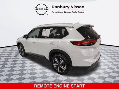 Certified 2025 Nissan Rogue SL w/ SL Premium Package AWD/4WD image 6