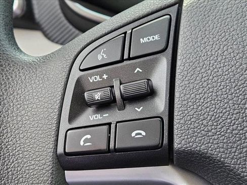 Used 2020 Hyundai Tucson SE image 15