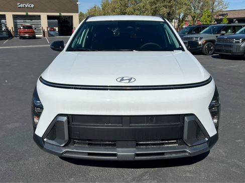 Certified 2026 Hyundai Kona SEL Premium image 3