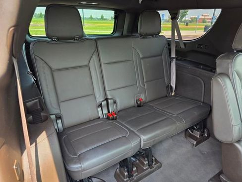 Used 2022 GMC Yukon XL Denali w/ Denali Premium Package AWD/4WD image 30