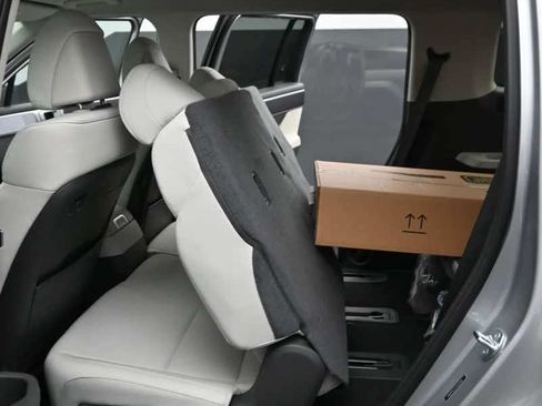 New 2026 Hyundai Santa Fe SE FWD image 16