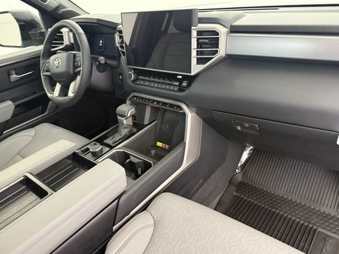 Used 2025 Toyota Tundra SR5 AWD/4WD image 11