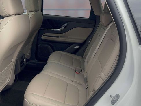 Used 2022 Lincoln Corsair AWD w/ Premium Package image 13