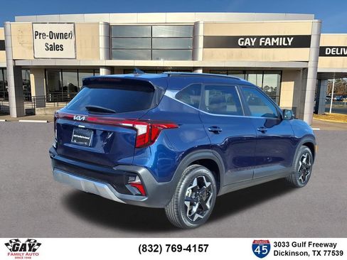 Certified 2024 Kia Seltos EX FWD image 2