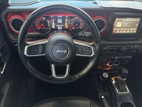 Used 2021 Jeep Wrangler Unlimited Rubicon w/ Cold Weather Group AWD/4WD image 15