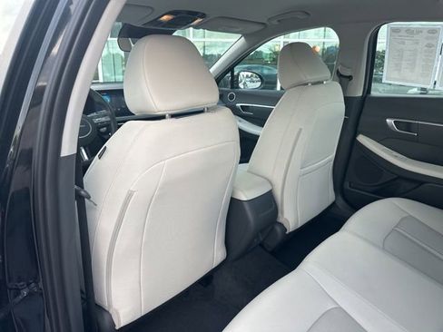 Used 2025 Hyundai Sonata SE image 17