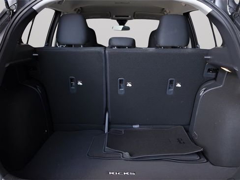 Used 2024 Nissan Kicks S image 25